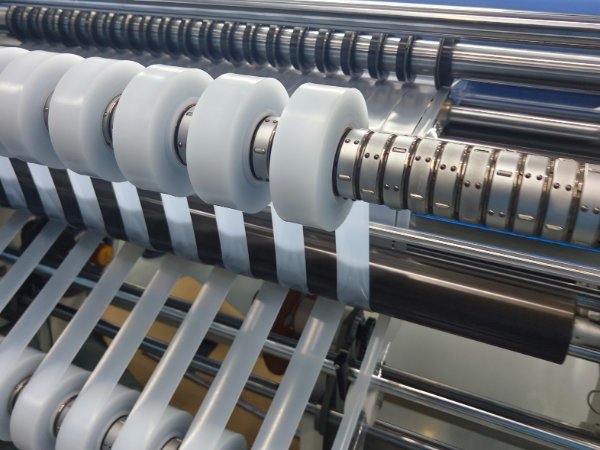 Automatic Roll Cutting Machine